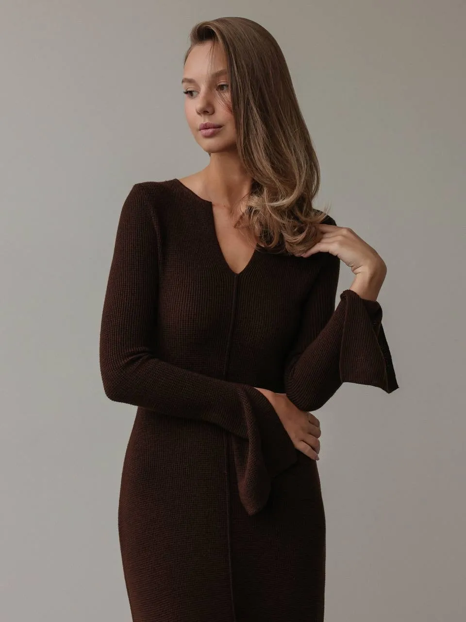 Chic Wine Chocolate Brown Knit Midi Dress
