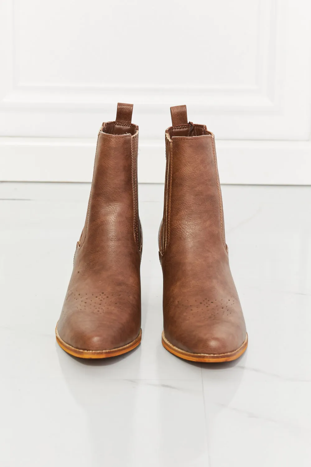 Love the Journey Chelsea Boots – Chestnut
