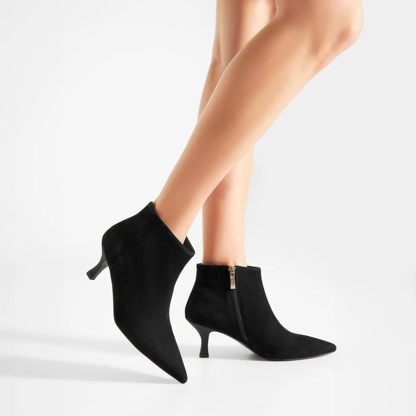 Vera S - Black